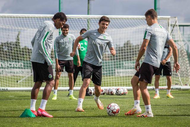 英联杯-努涅斯破门埃利奥特建功 利物浦2-1胜